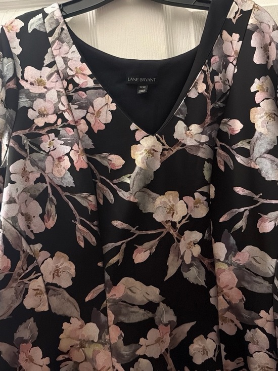 Lane Bryant Dresses & Skirts - Lane Bryant Black Floral V-Neck dress - Pink & Gray Blossoms